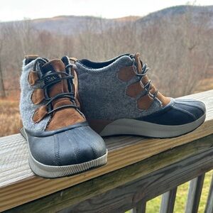 Sorel Women’s Out and About Boots